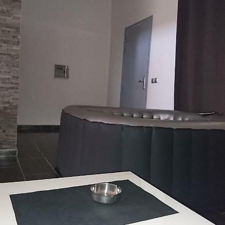 Bungalow Thai Vip Jacuzzi Interne Villa Ngaparou Екстериор снимка